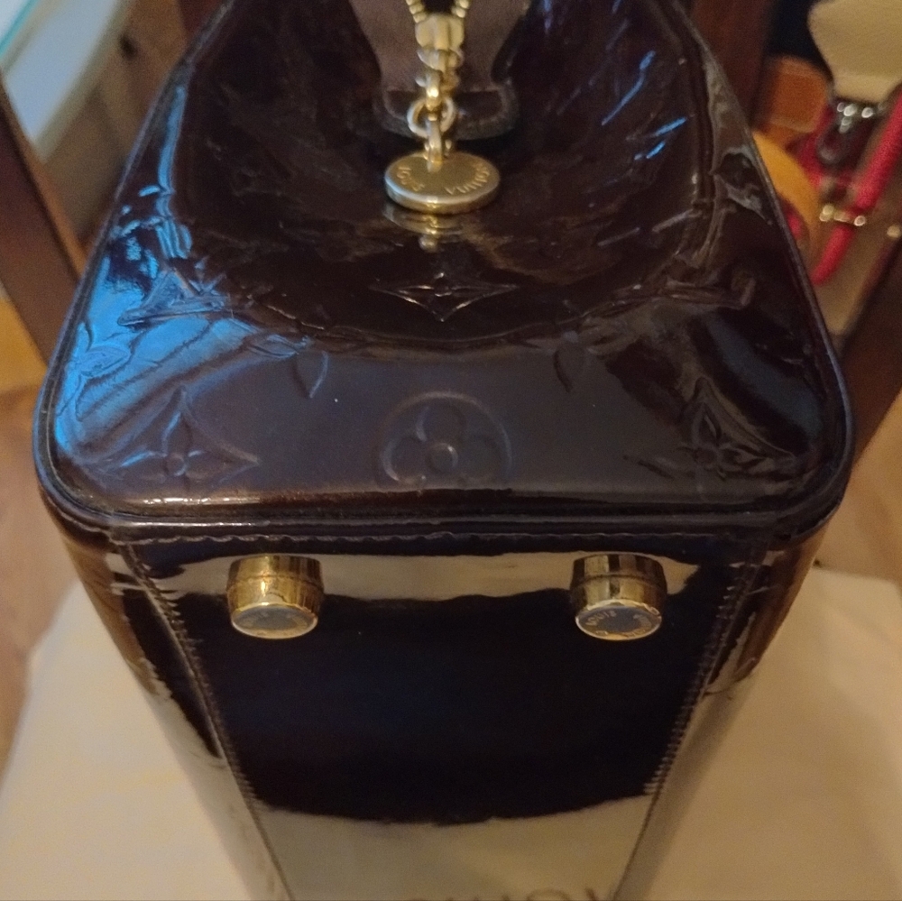 Louis Vuitton Brea Amarante Vernis MM Crossbody Bag DR0153 - Picture 9 of 13